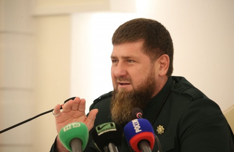 ЧЕЧНЯ. Глава Чеченской Республики Рамзан Кадыров призвал чеченцев, проживающих в Европе, вернуться на родину