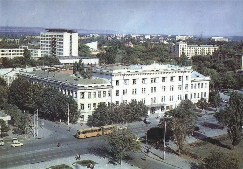 ЧЕЧНЯ. Стихи. А. Сахаров. "О Грозном городе родном..."