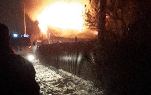РОСТОВ. В Азове из–за пожара семья с двумя детьми остались без крова
