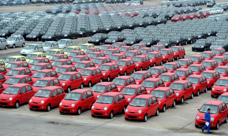 Выяснилось: в РФ почти вдвое выросли продажи китайских машин