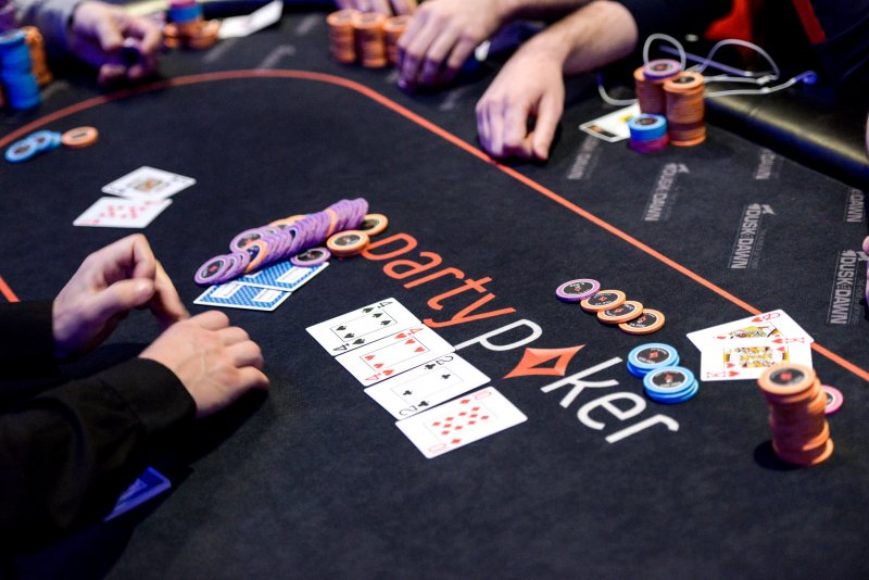 Как скачать Partypoker для игры на реальные деньги?