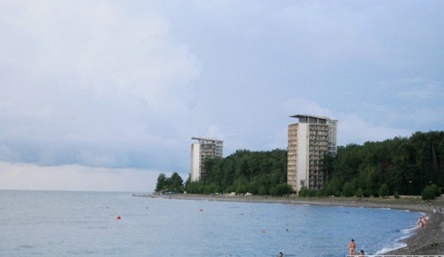 АБХАЗИЯ. Абхазия выплатила 2 млн рублей российским туристам, раненым в Пицунде