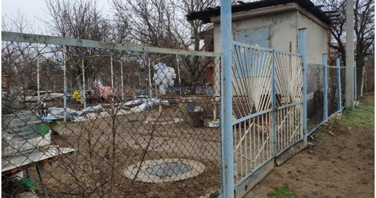 АСТРАХАНЬ. Астраханские полицейские задержали злоумышленников во время кражи металлических изделий, принадлежащих дачникам