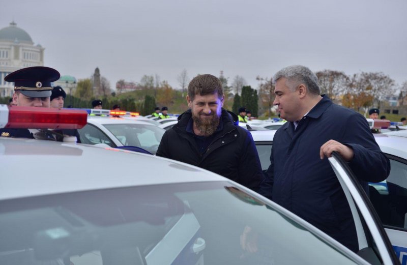 ЧЕЧНЯ. Глава  Чеченской Республики поздравил с днем рождения Михаила Черникова