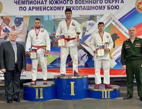 КАЛМЫКИЯ. Олег Попов - победитель Чемпионата ЮВО по армейскому рукопашному бою!