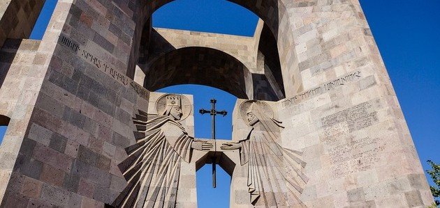КАРАБАХ. Как проявили себя армянская диаспора и Церковь в послевоенный год