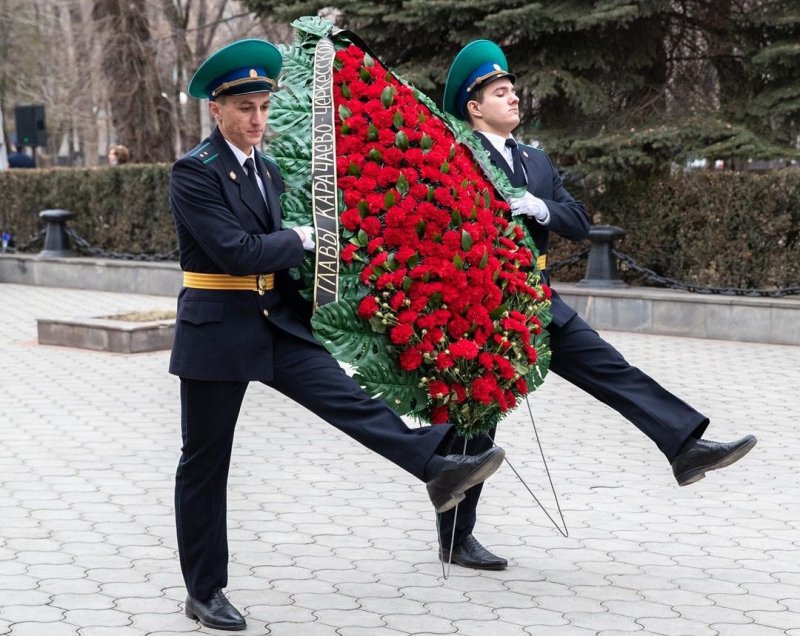 КЧР. В День празднования100-летия Карачаево-Черкесии отдали дань памяти павшим в ВОВ
