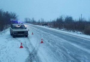 РОСТОВ. В Ростовской области пешеход погиб, бросившись под колеса ВАЗа