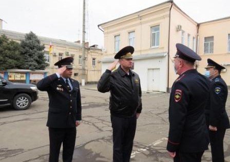 С.ОСЕТИЯ. МИНИСТР ВНУТРЕННИХ ДЕЛ РЕСПУБЛИКИ – В МОЗДОКЕ