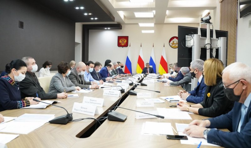 С.ОСЕТИЯ. В Правительстве Северной Осетии обсудили вопросы обеспечения экономики республики квалифицированными кадрами
