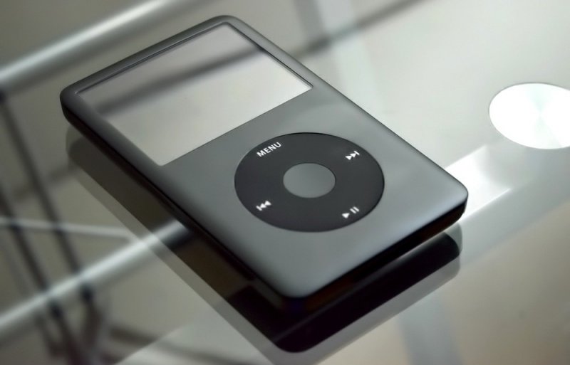 Сотрудница одной из американских школ похитила более трех тысяч плееров iPod