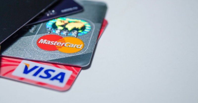 В ближайшее время в РФ исчезнут пластиковые кредитные карты