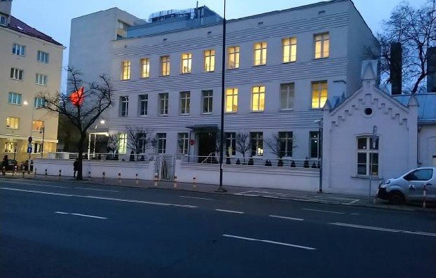 В Польше гражданин Турции бросил коктейль Молотова в посольство своей страны