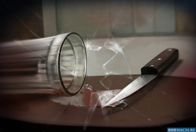 ВОЛГОГРАД. Житель Волгоградской области после пьяной ссоры убил соседа одним ударом ножа
