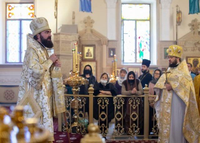 КЧР. Архиепископ Феофилакт совершил литургию в кафедральном соборе города Баку