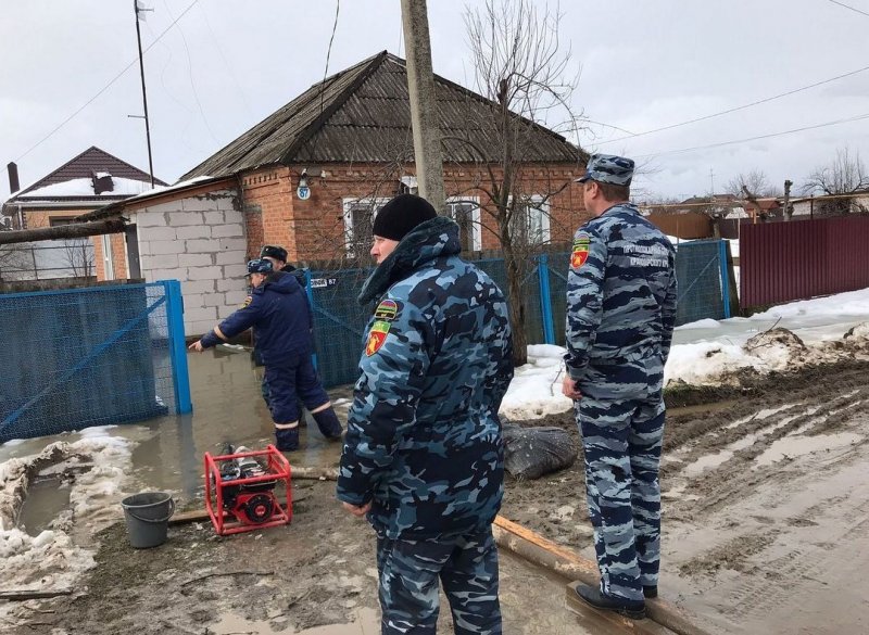 КРАСНОДАР. 439 дворов и 135 домов остаются подтопленными в Краснодарском крае