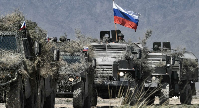 Путин поручил российским военным обеспечить поддержание мира на территории ДНР и ЛНР