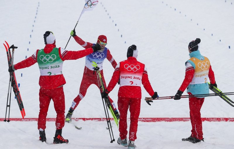 Российская сборная взяла золото лыжной эстафеты на Олимпиаде