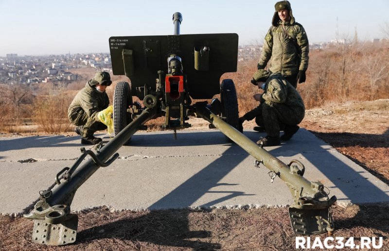 ВОЛГОГРАД. На Главной высоте России дали залп памяти