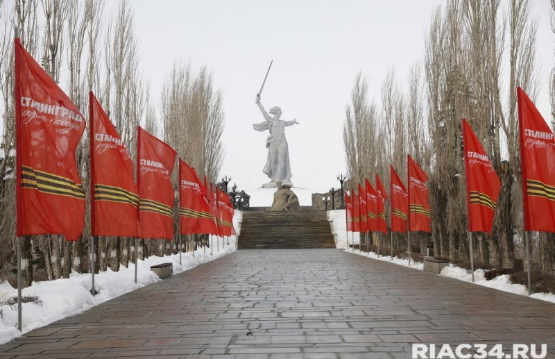 ВОЛГОГРАД. В Волгограде проходят памятные торжества на главной высоте России