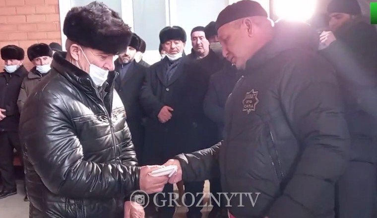 ЧЕЧНЯ. В ЧР проходят похороны двух погибших на Украине чеченских военнослужащих
