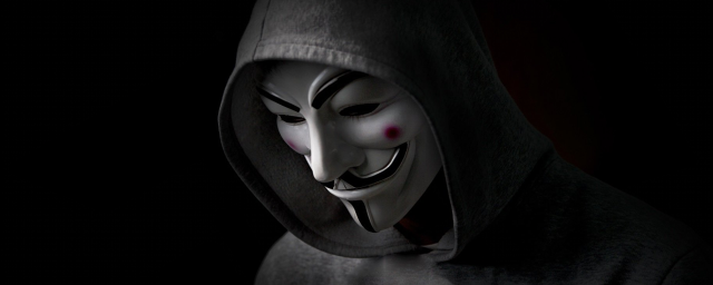 Хакеры Anonymous взломали сайты ряда крупных российских СМИ