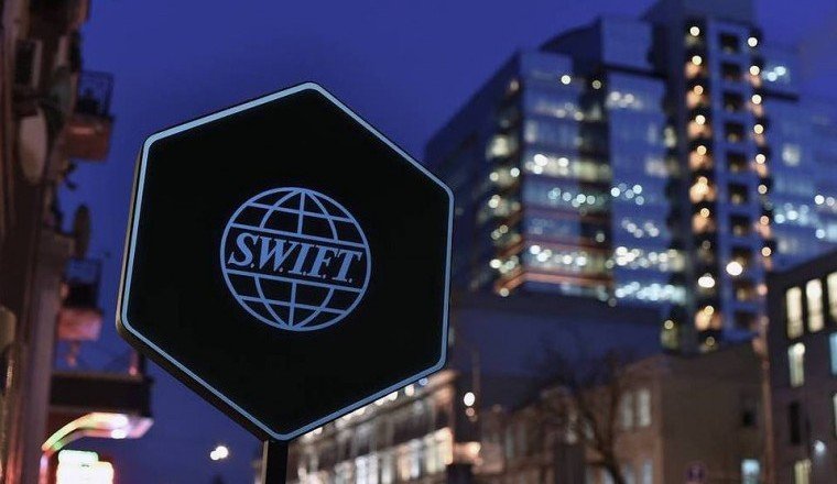 Китай отказался поддерживать отключение России от SWIFT