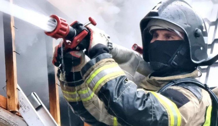 В РФ за неделю зарегистрировано более 3,8 тыс. техногенных пожаров