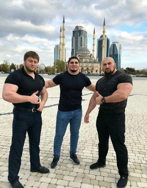 ЧЕЧНЯ. Чем закончилась история с англичанином в шортах на улицах Грозного?