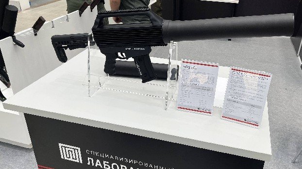 "Наган" для охотников и ружья-антидроны показали на оружейной выставке в Москве
