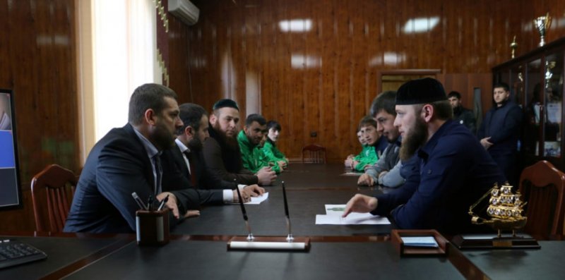 ЧЕЧНЯ.  Иса Ибрагимов встретился с главой администрации Наурского района