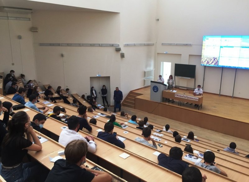 КБР. Студенты колледжей Кабардино-Балкарии участвуют в видео лекториях с элементами краш-курса «Живи по Правилам»