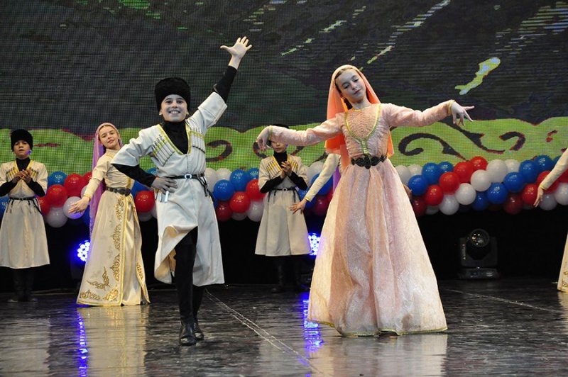 ЧЕЧНЯ. «Даймохк»  — государственный детский ансамбль песни и танца