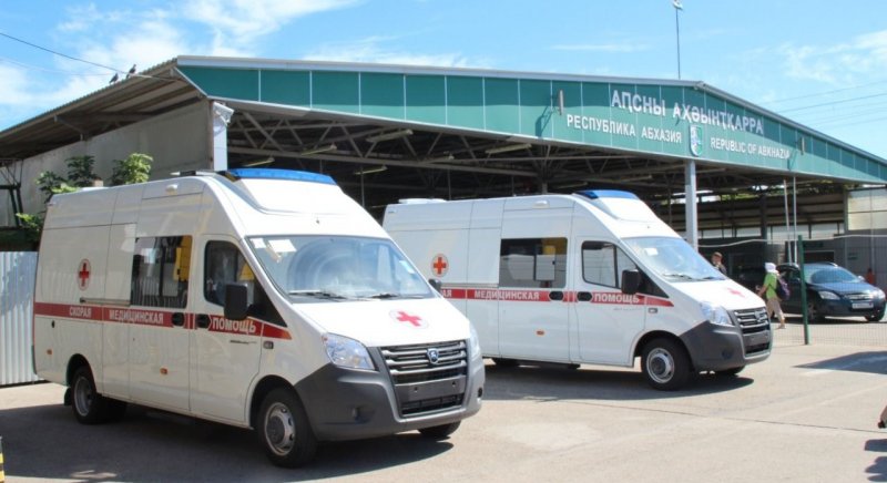 ЧЕЧНЯ. Чеченская Республика передала в дар Минздраву Абхазии две машины скорой помощи