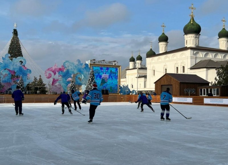 АСТРАХАНЬ. Новый год начался с хоккея в астраханском кремле