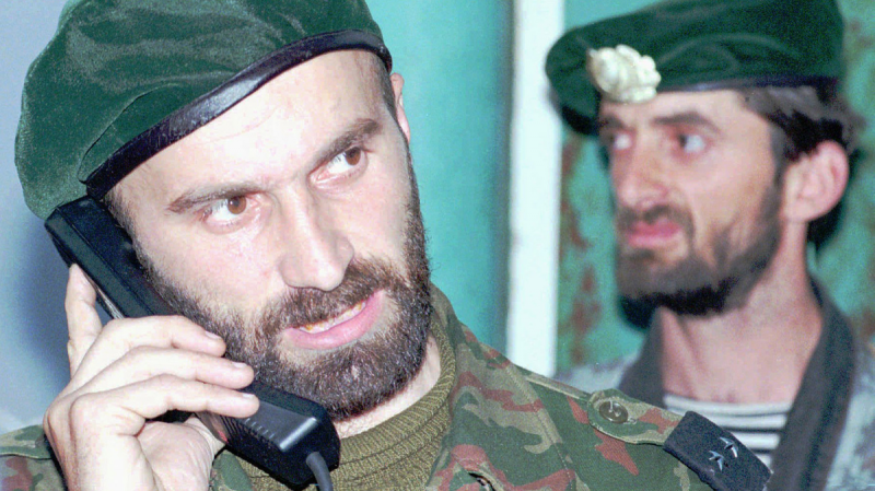 ЧЕЧНЯ. Почему чеченские боевики носили голубые береты?
